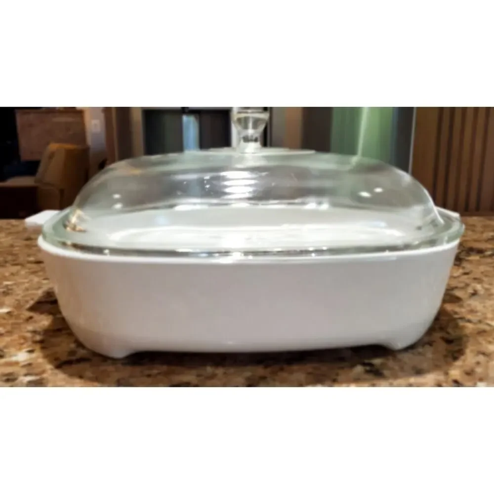 Corning Ware MW-16 10 x 10 White MicroMake Browning Dish w/ Lid